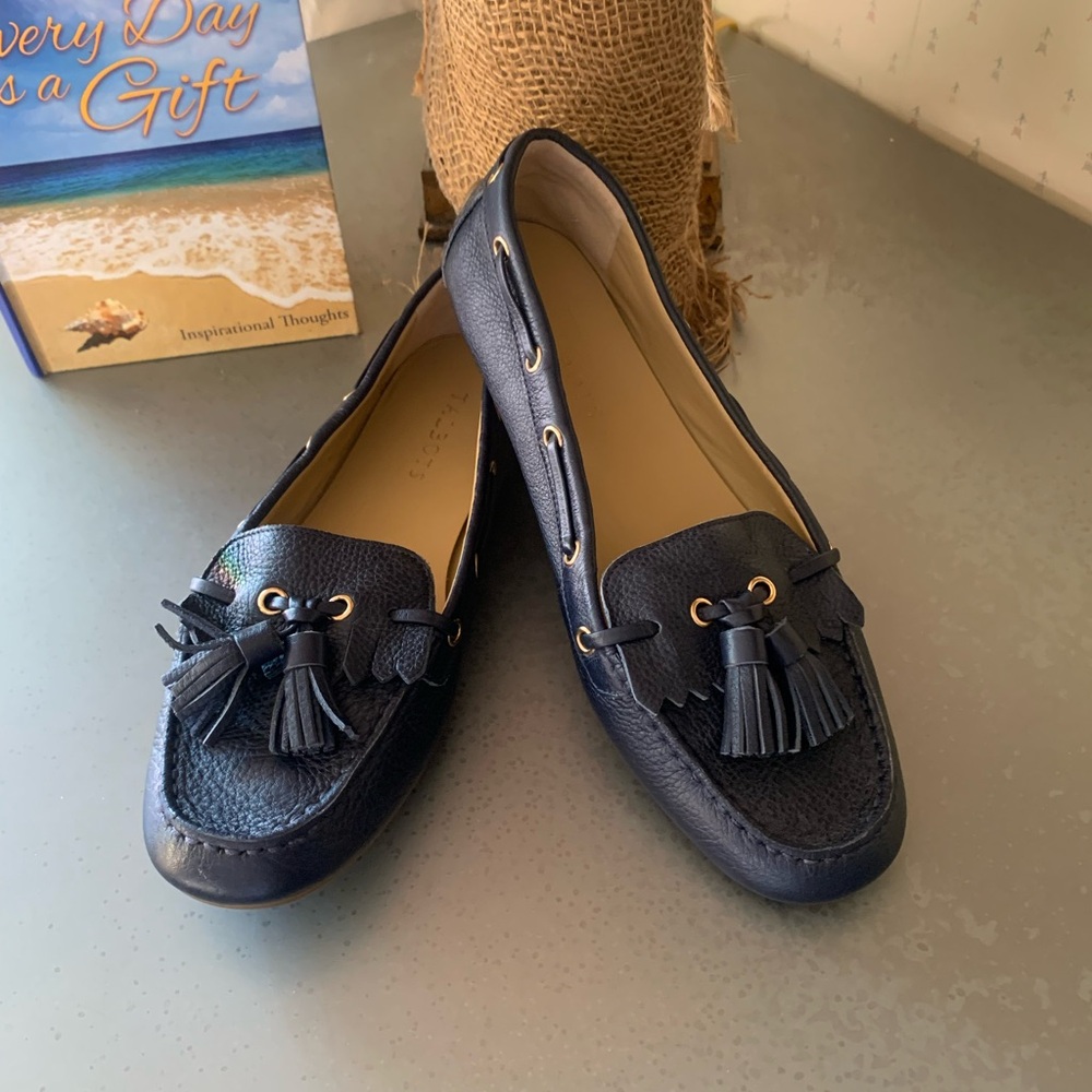 Talbots NEW NEVER WORN, NAVY BLUE tassel Everson driving moccasin or loafer.